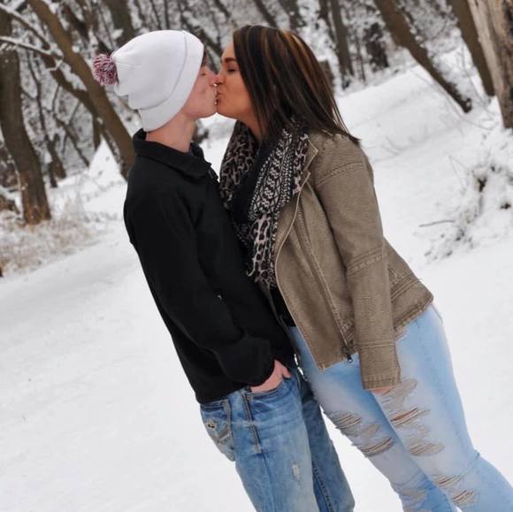 Meet your Posher, Kenzie - Picture 1 of 1